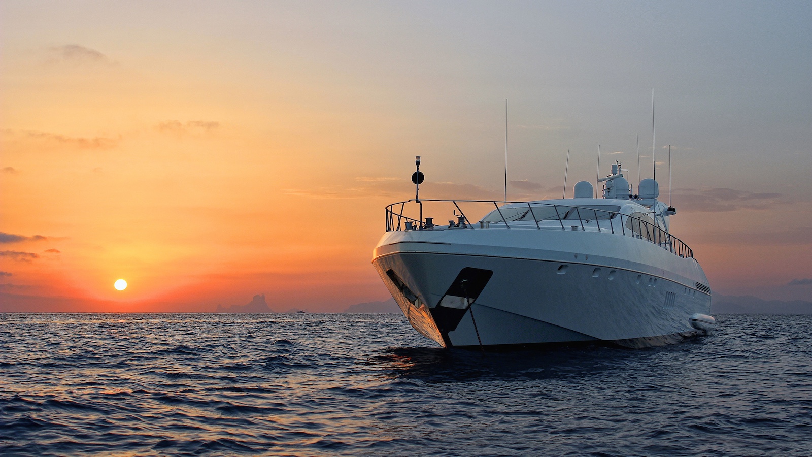 Ibiza luxury yacht charters Ibiza luxury yacht charters