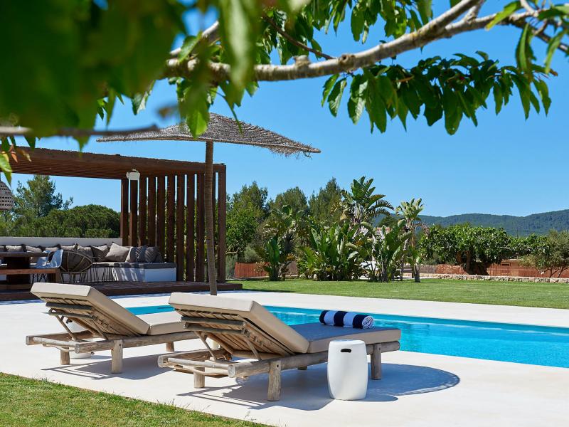 Can Pegaso Grande , North  