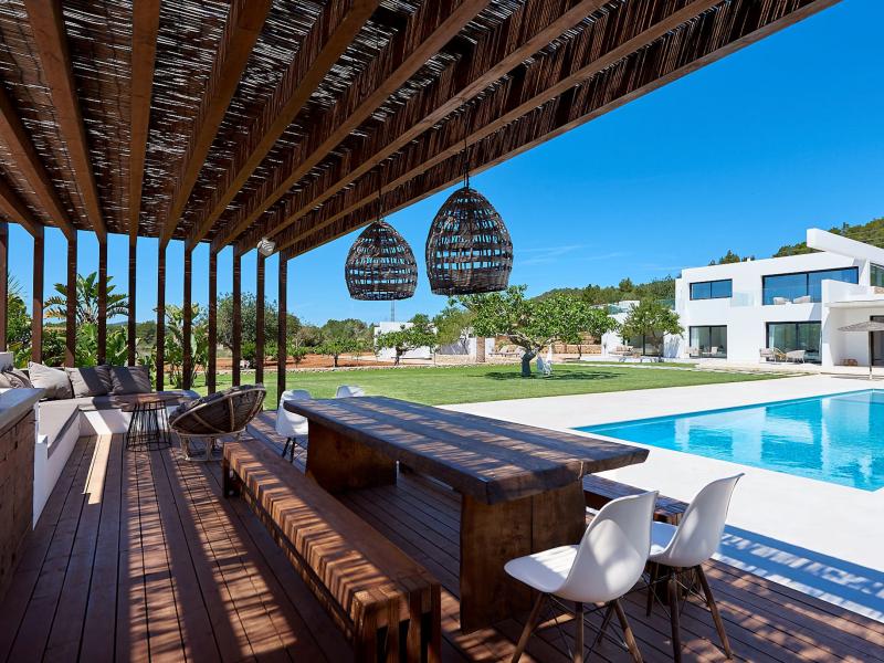 Can Pegaso Grande , North  