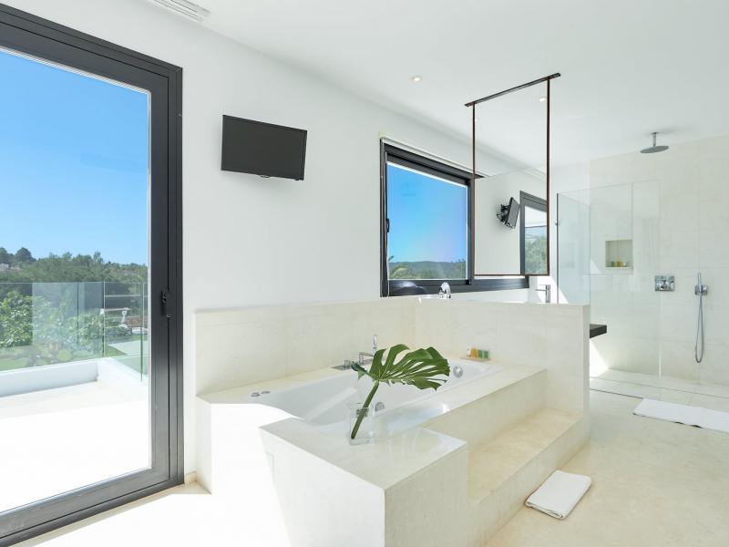 Can Pegaso Grande , North  