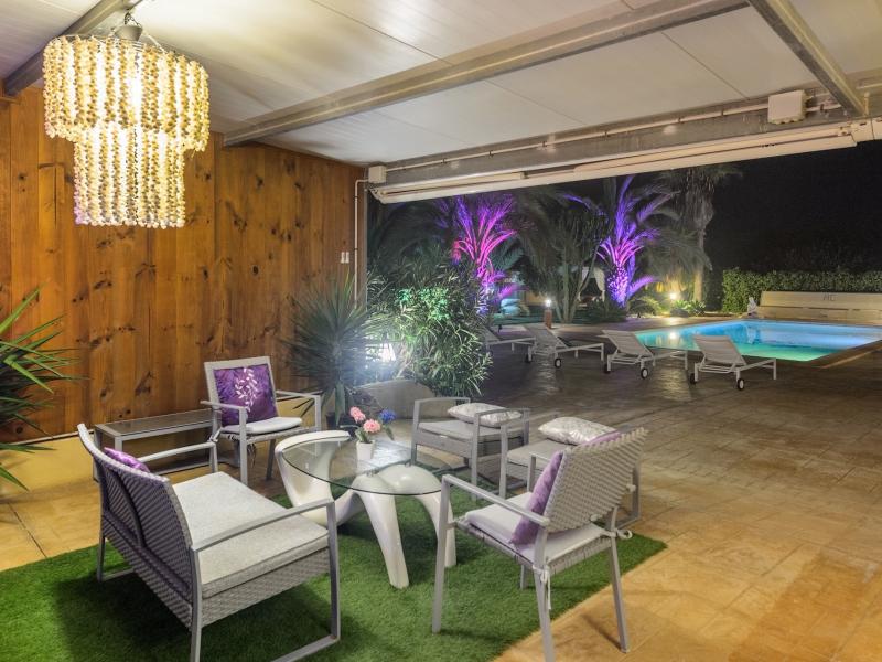 Villa D'Angelo , South  