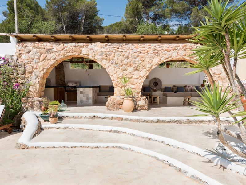 Can Belen , Central , Santa Gertrudis  