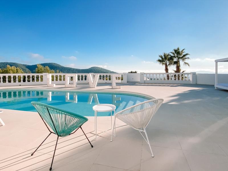 Villa Calypso , East  