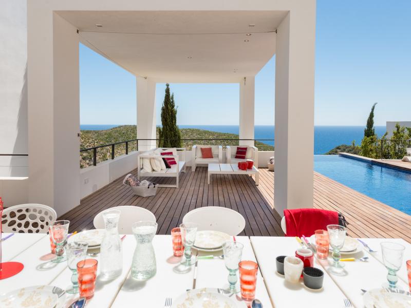 Vista Infinita , East , Roca Llisa  