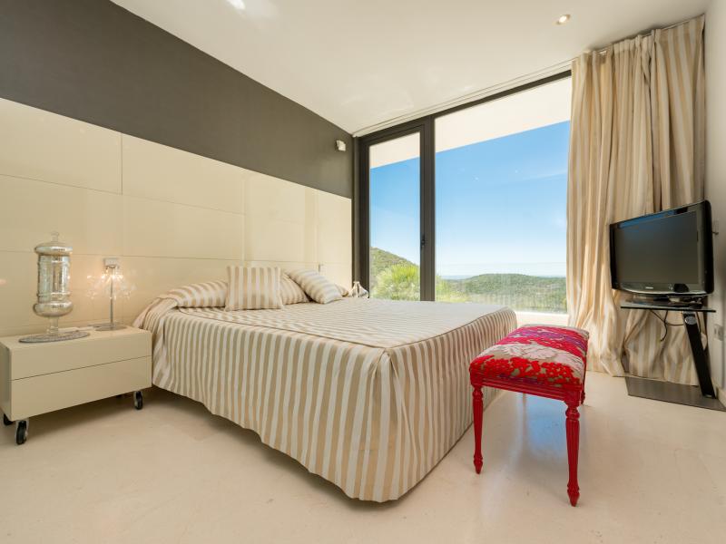 Vista Infinita , East , Roca Llisa  