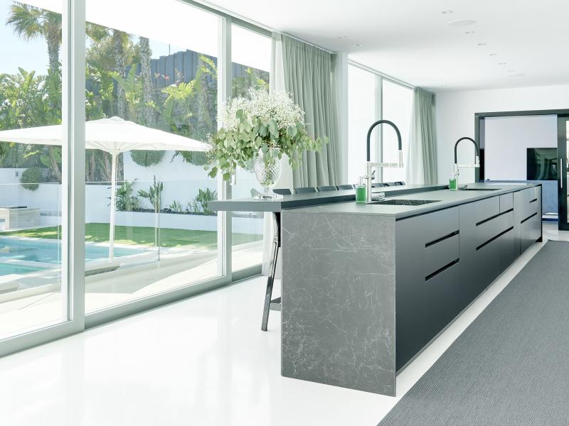 Villa La Costa , East  