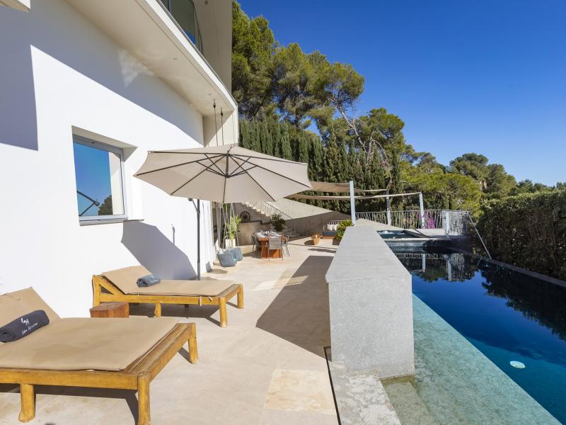 Villa Estelle , Roca Llisa  