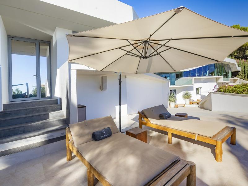 Villa Estelle , Roca Llisa  