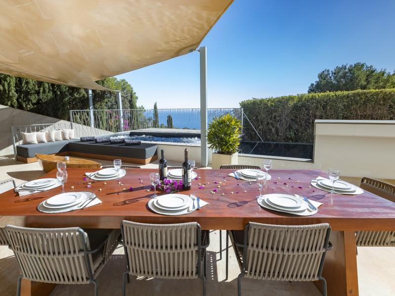 Villa Estelle , Roca Llisa  