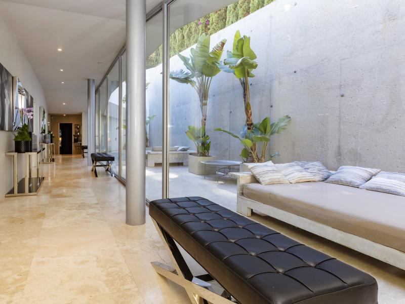 Villa Estelle , Roca Llisa  