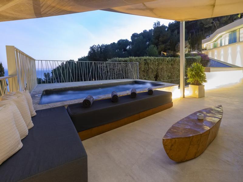 Villa Estelle , Roca Llisa  