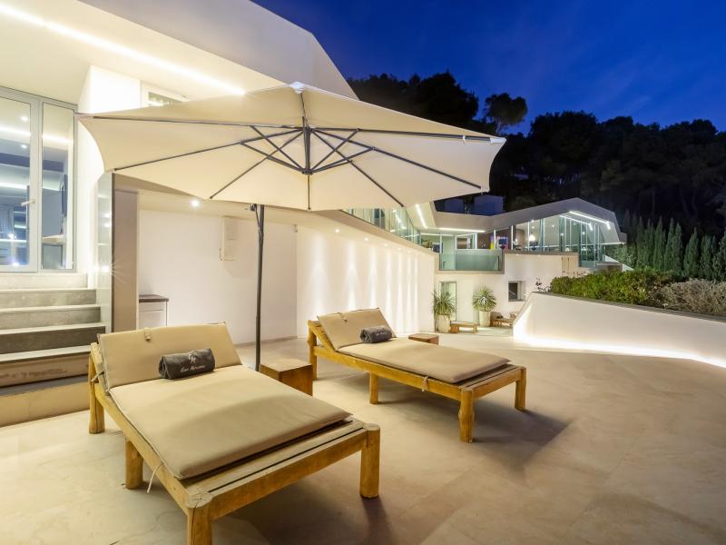 Villa Estelle , Roca Llisa  