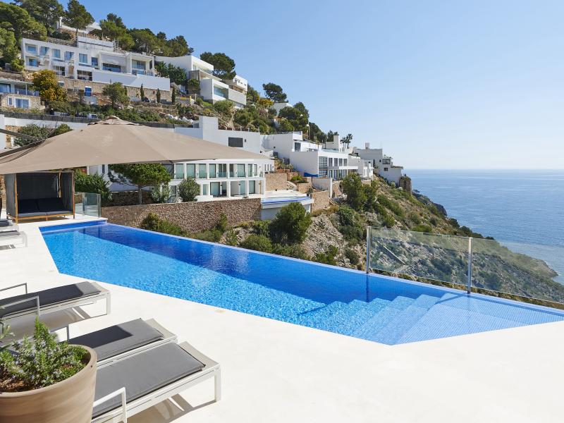 Villa Ora , Roca Llisa  