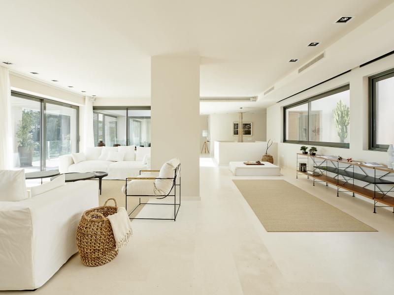 Villa Ora , Roca Llisa  