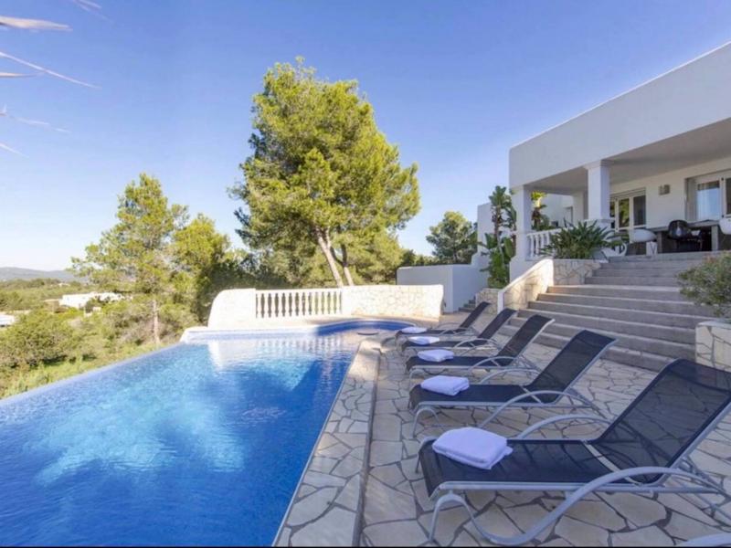 Villa Cereza , West coast  