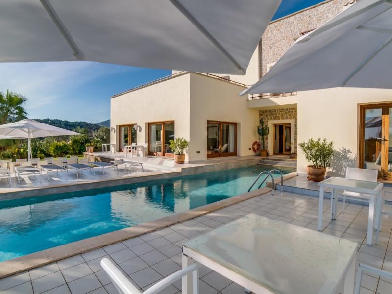 Villa Serefina , East  