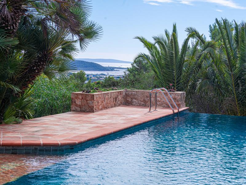 Casa Jardin , Salinas  