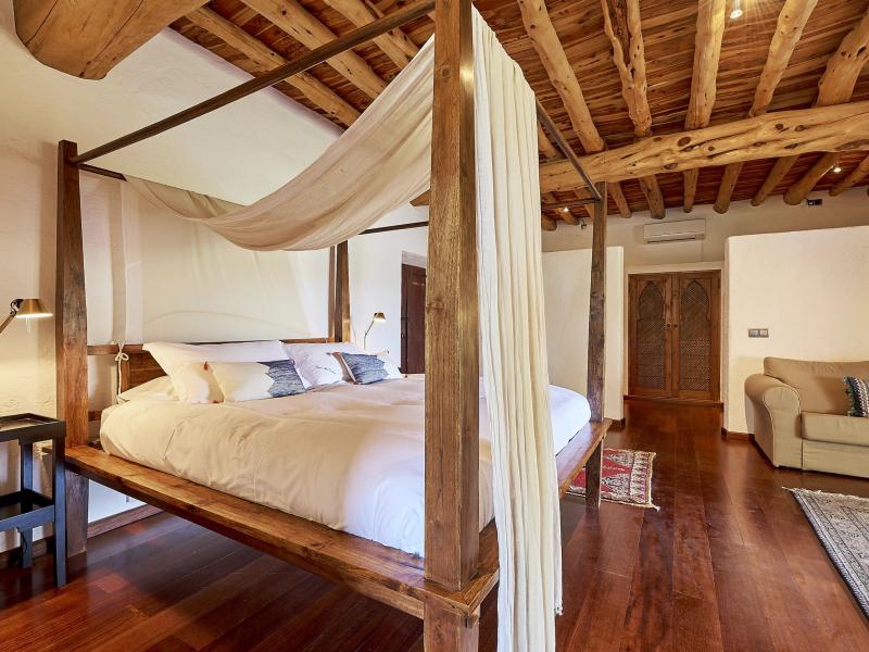 Villa Santy , North  