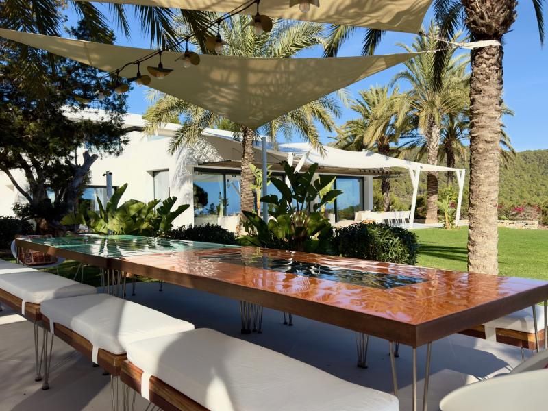 Oasis , South  