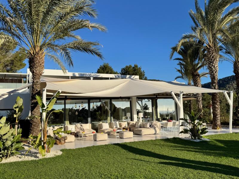 Oasis , South  
