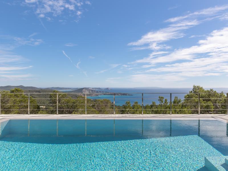 La Casa Romero , Cala Jondal  
