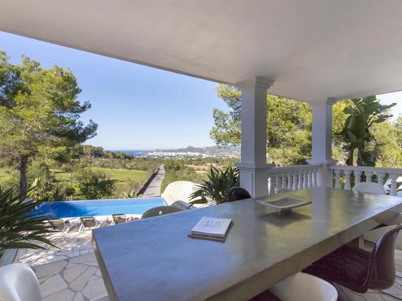 Villa Cereza , West coast  