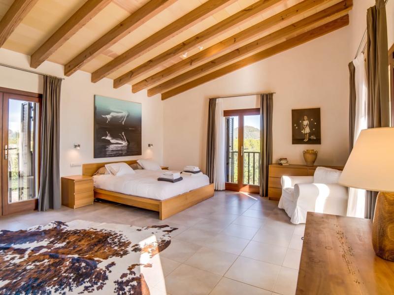 Villa Serefina , East  
