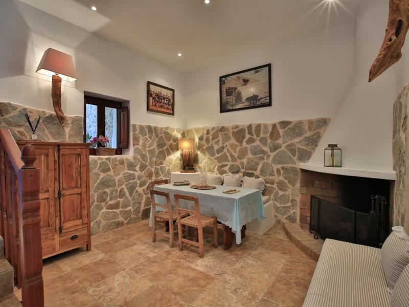 Can Rosetta , San Antonio  